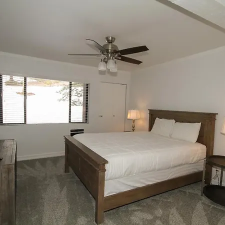Mammoth Ski & Racquet Club #127